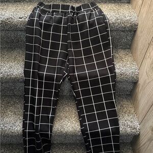 SHEIN Women’s Black and White Grid Joggers